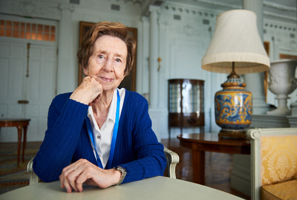 15/07/2019  SANTANDER UIMP XX Escuela de Biología Molecular «Eladio Viñuela»   Margarita Salas, Profesora Ad honorem del CSIC en el Centro de Biología Molecular “Severo  FOTO: JUAN MANUEL SERRANO ARCE