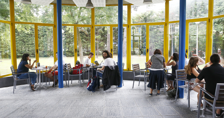 Fotógrafo: Esteban Cobo Las Llamas cafeteria 2 web